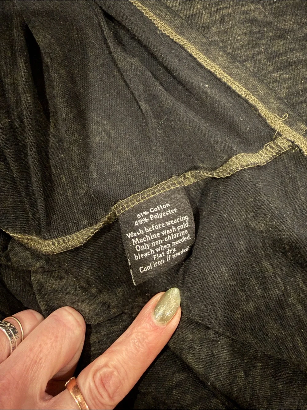 Rock & Republic Black Short Sleeve Cutout Shoulder Tee - Picture 6 of 7